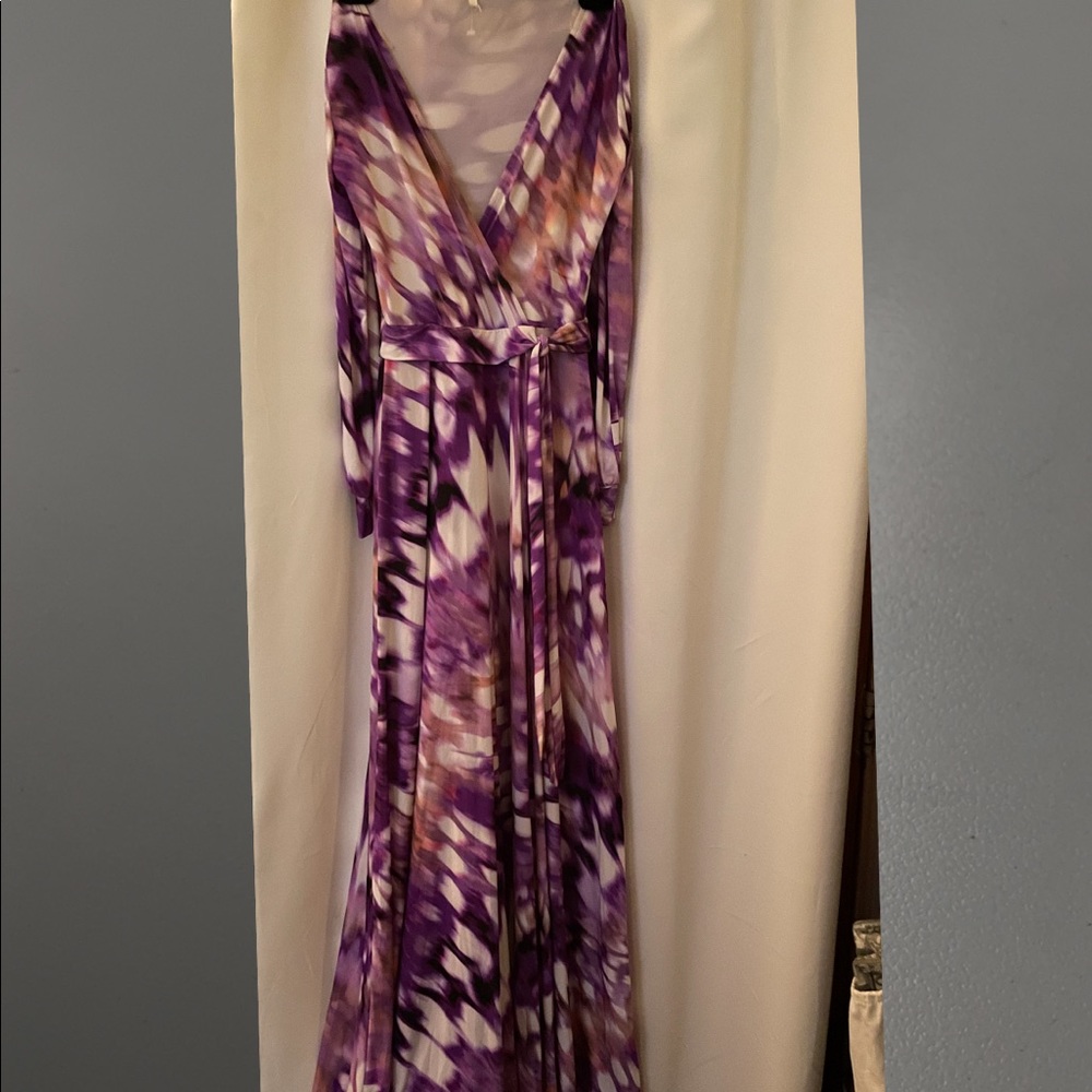 Shulmenshun Maxi Dress